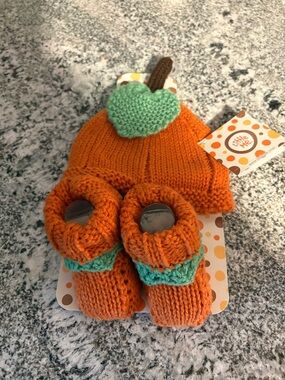 Little me, pumpkin hat, and booty set